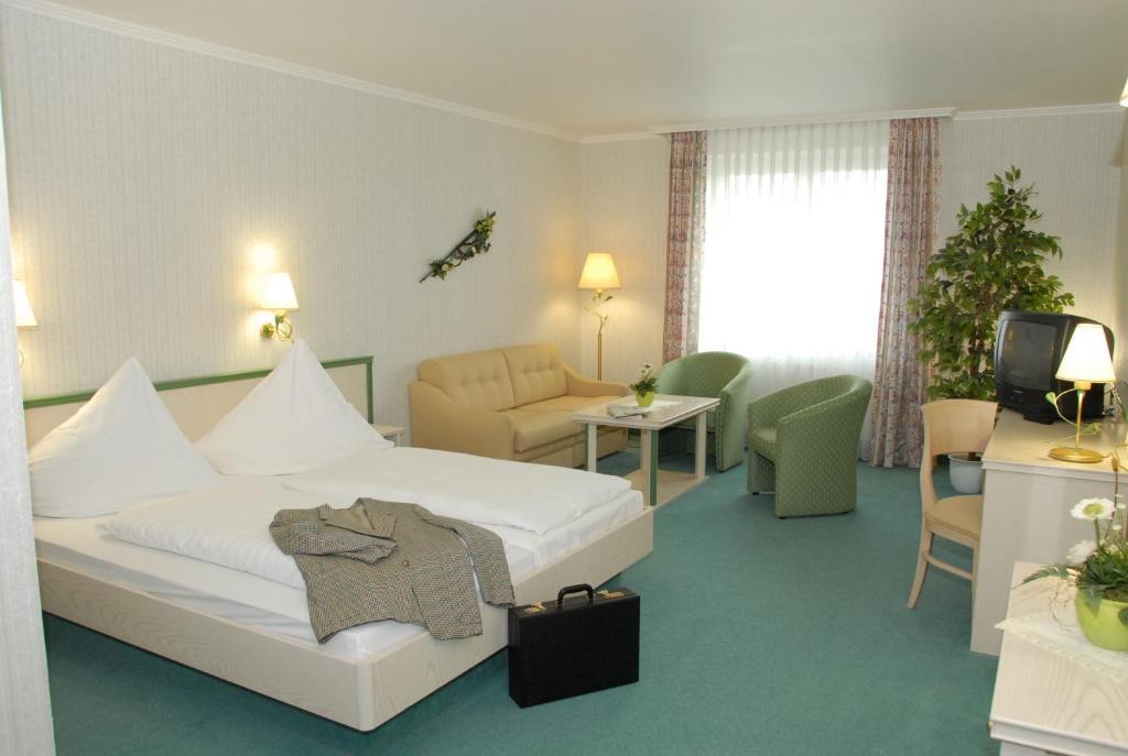 Hotel Pfeffermuehle Borchen 部屋 写真