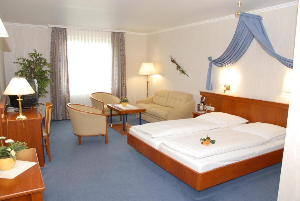 Hotel Pfeffermuehle Borchen 部屋 写真